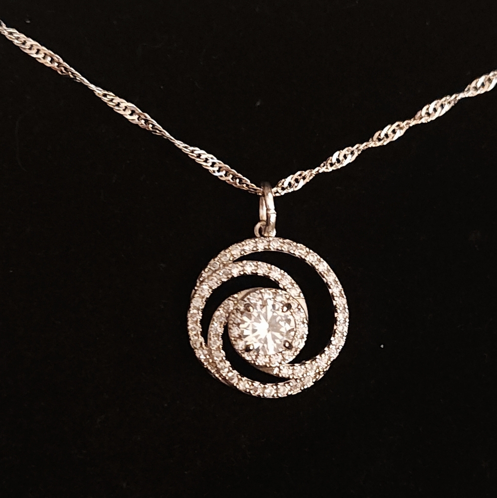 Sterling Silver Round Swirl Shaped Pendant Necklace